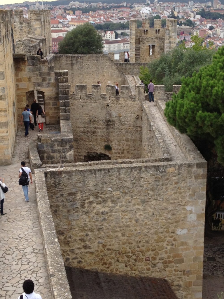 サン・ジョルジェ城の城壁