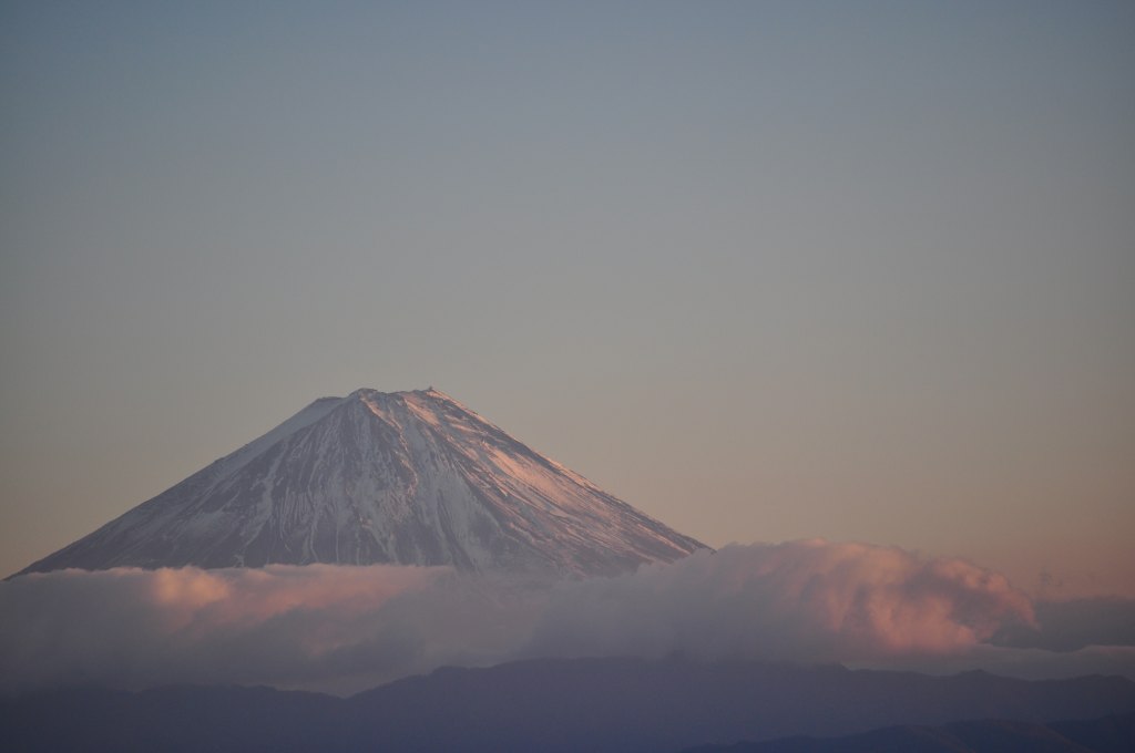 昇仙峡ロープウェイの山頂パノラマ台駅から見た富士山