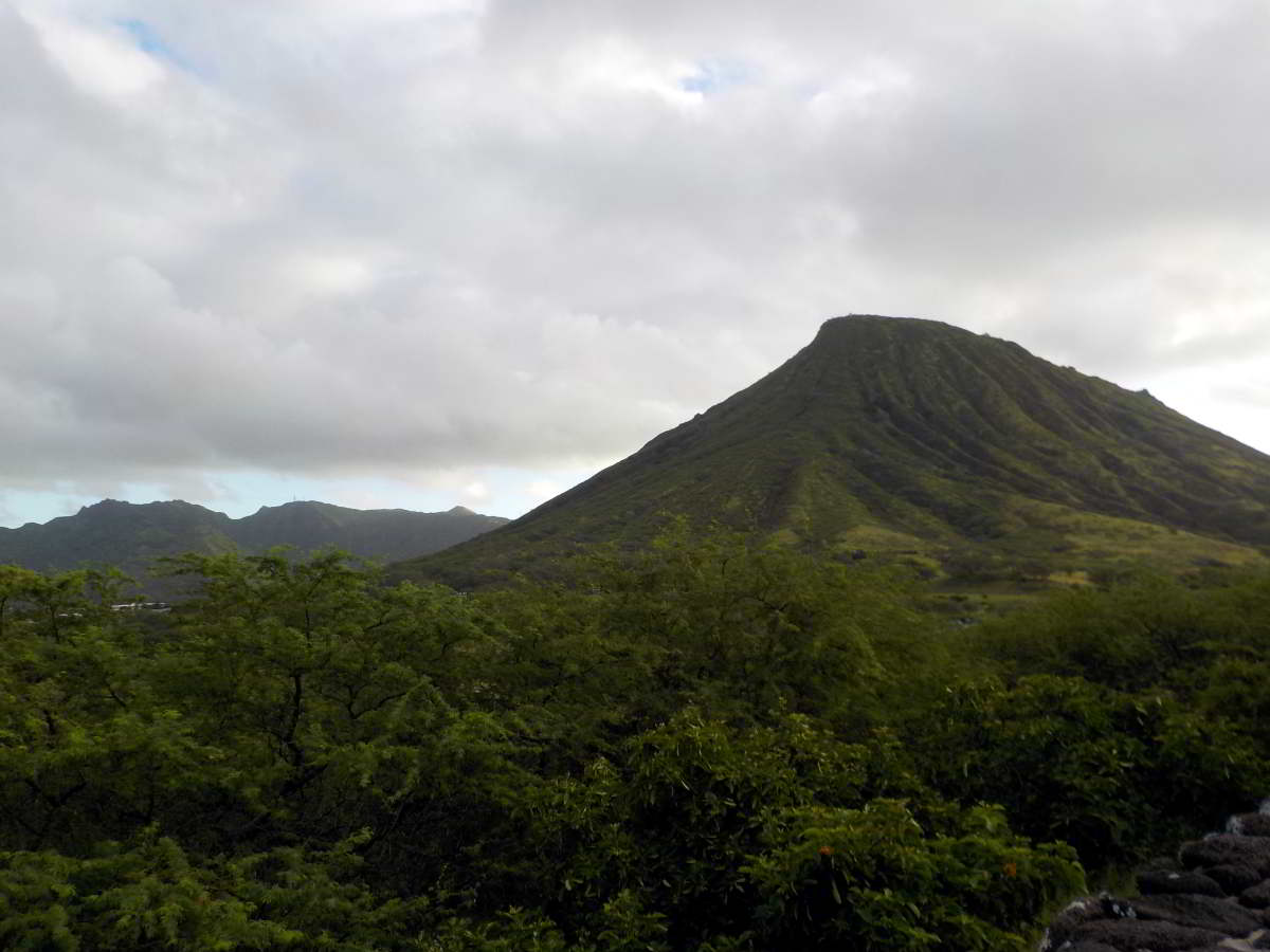 Hawai'i Kai Lookoutから見たコーコークレーター
